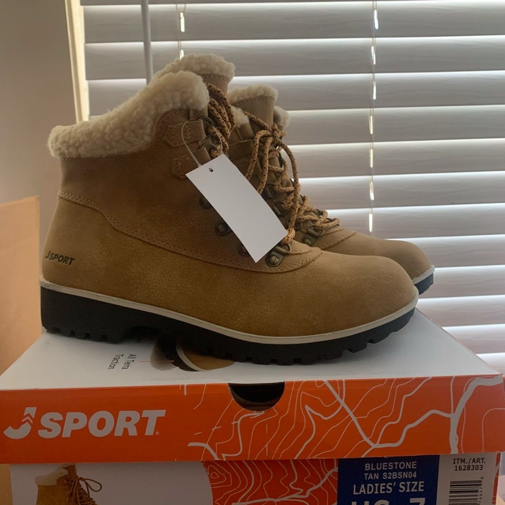 JSPORT Tan Winter Boots with Faux Fur Lining size 7 women